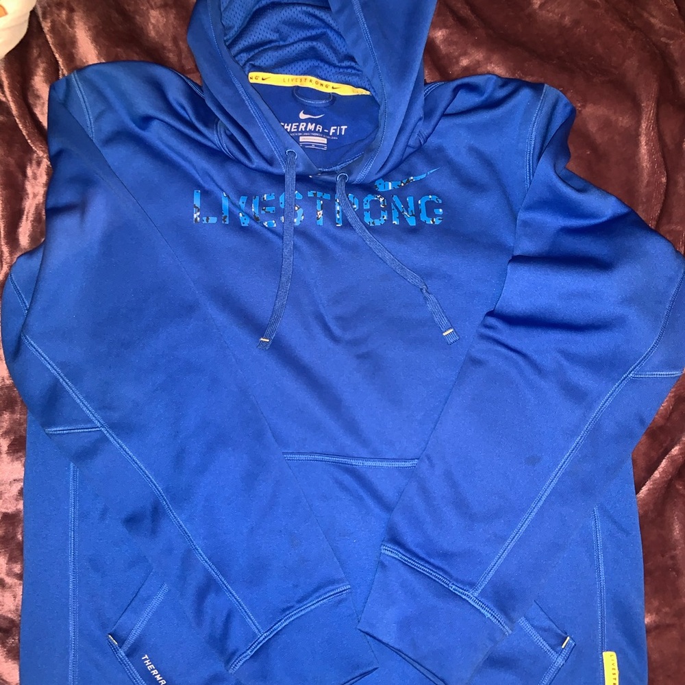 end nike live strong hoodie